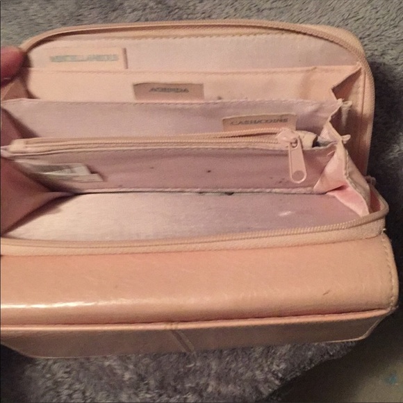 Wallet - Picture 4 of 4